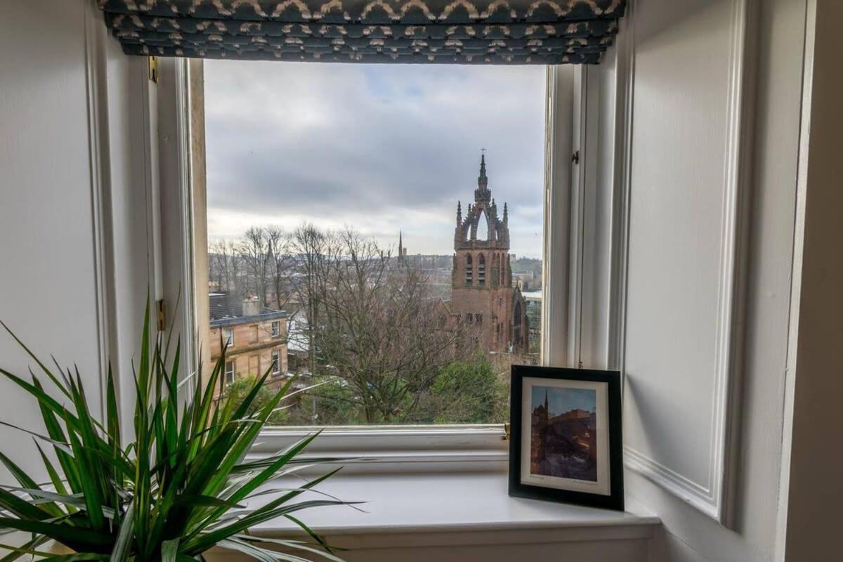 Bright And Airy Apartment Glasgow Eksteriør bilde